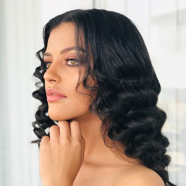 Noah Marketing & Promotion Casting Model Hermela
